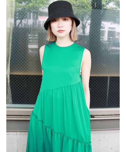 MURUA(ムルーア)の「ノースリーブギャザーワンピース(ワンピース・レディース・ブラック/ブラウン/グリーン・FREE)」の9枚目の写真