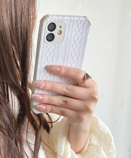 tolene(トレネ)の「ツィード ニットプリント スマホカバー iPhoneケース ( 7 / 8 / SE2 / 11 / 11Pro / 11Pro max / 12 / 12pro / 12pro max / 12mini / 13 /13pro / 13promax)(スマホケース/カバー・レディース・オフホワイト/ブルー・K/F/A/C/E/H/J/D/B/G/I)」の10枚目の写真
