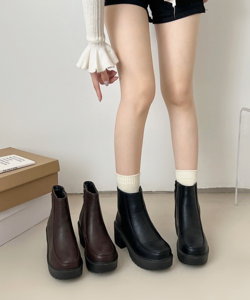 Shoes in Closet（シューズインクローゼット）の「軽量厚底 モカ