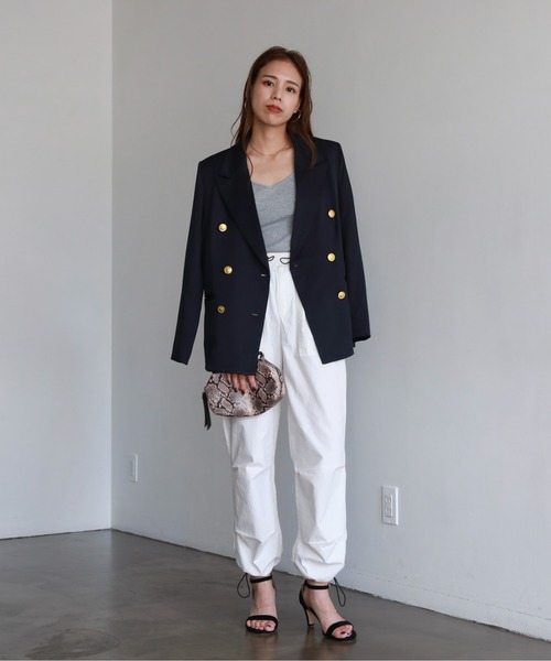 feepur（フェピュール）の「金釦ダブルジャケット（テーラードジャケット・レディース・ネイビー・MEDIUM）」の7枚目の写真