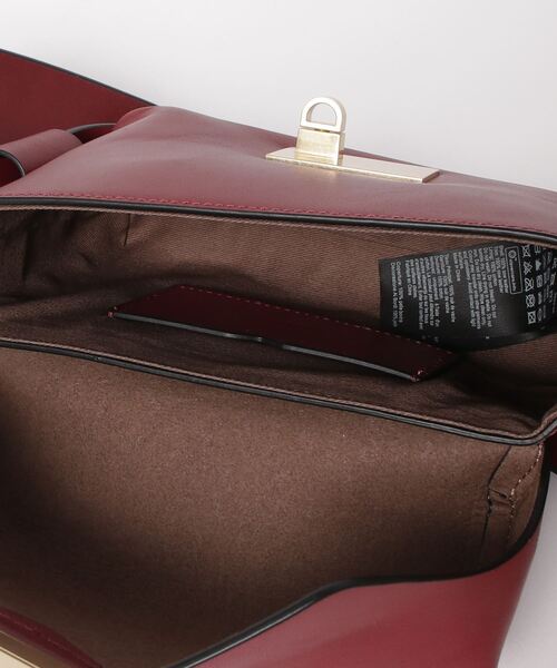 ALLSAINTS（オールセインツ）の「FRANKIE 3-IN-1 LEATHER CROSSBODY BAG | FRANKIE 3-IN-1 レザー クロスボディ バッグ（ショルダーバッグ・レディース・レッド・ONE SIZE）」の5枚目の写真