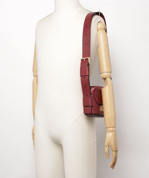 ALLSAINTS（オールセインツ）の「FRANKIE 3-IN-1 LEATHER CROSSBODY BAG | FRANKIE 3-IN-1 レザー クロスボディ バッグ（ショルダーバッグ・レディース・レッド・ONE SIZE）」の4枚目の写真