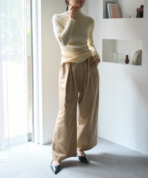 TRIANGLE PALETTE(トライアングルパレット)の「袖釦ボトルネックリブニット(ニット/セーター・レディース・ライトグレー/ベージュ/ブルー/アイボリー/ブラック/ラベンダー/ブラウン/ミント・FREE)」の11枚目の写真