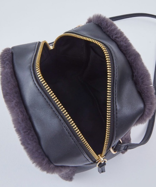 Actually（アクチュアリー）の「ショルダーバッグ キューブファー（ショルダーバッグ・レディース・ブラック/グレー/アイボリー・フリー）」の13枚目の写真