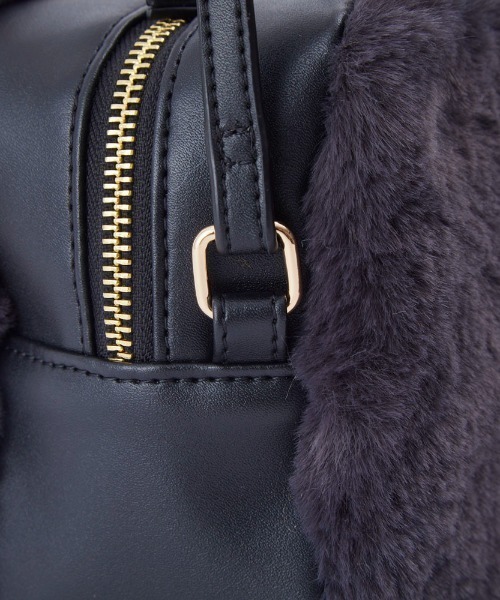 Actually（アクチュアリー）の「ショルダーバッグ キューブファー（ショルダーバッグ・レディース・ブラック/グレー/アイボリー・フリー）」の14枚目の写真