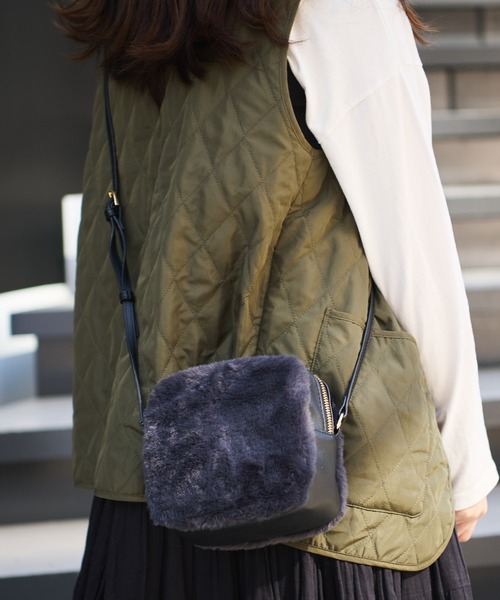 Actually（アクチュアリー）の「ショルダーバッグ キューブファー（ショルダーバッグ・レディース・ブラック/グレー/アイボリー・フリー）」の20枚目の写真