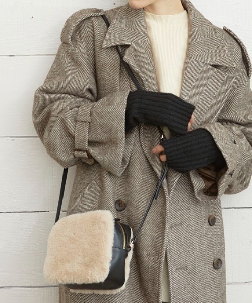 Actually（アクチュアリー）の「ショルダーバッグ キューブファー（ショルダーバッグ・レディース・ブラック/グレー/アイボリー・フリー）」の21枚目の写真