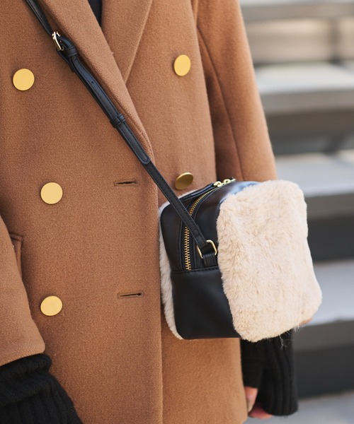 Actually（アクチュアリー）の「ショルダーバッグ キューブファー（ショルダーバッグ・レディース・ブラック/グレー/アイボリー・フリー）」の22枚目の写真