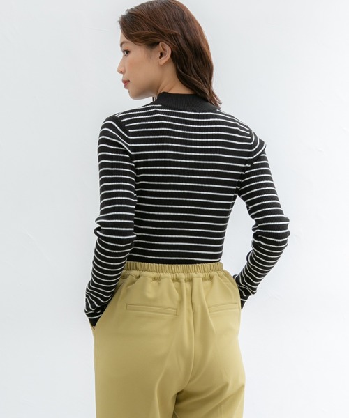 Honeys（ハニーズ）の「抗菌リブハイネックニット（ニット/セーター・レディース・グリーン/ブラック×ホワイト/アイボリー/ホワイト×ブラック/ブラック/オレンジ系その他・S/M/L/LL）」の8枚目の写真