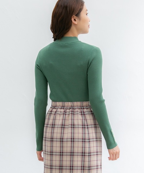 Honeys（ハニーズ）の「抗菌リブハイネックニット（ニット/セーター・レディース・グリーン/ブラック×ホワイト/アイボリー/ホワイト×ブラック/ブラック/オレンジ系その他・S/M/L/LL）」の13枚目の写真