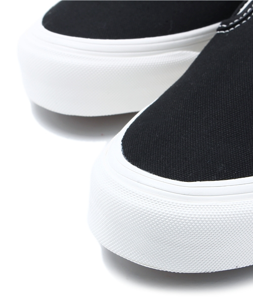VANS（バンズ）の「【Ciaopanic】【ＶＡＮＳ】CLASSICSLIP-ON（スニーカー・メンズ・スミクロ/ホワイト/ブラック・9/10/6/8/5/7）」の10枚目の写真