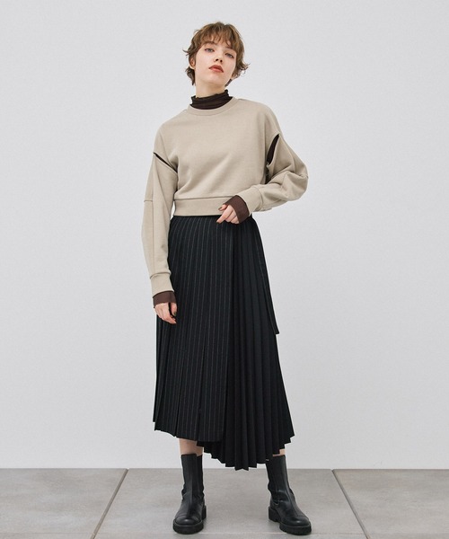 PUBLIC TOKYO（パブリックトウキョウ）の「ショルダースリットショートスウェット（スウェット・レディース・アイボリー/ブラック/ベージュ/ライム・FREE）」の6枚目の写真