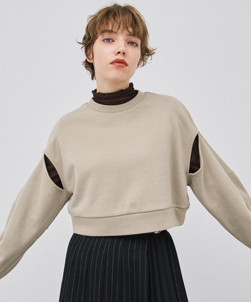 PUBLIC TOKYO（パブリックトウキョウ）の「ショルダースリットショートスウェット（スウェット・レディース・アイボリー/ブラック/ベージュ/ライム・FREE）」の7枚目の写真