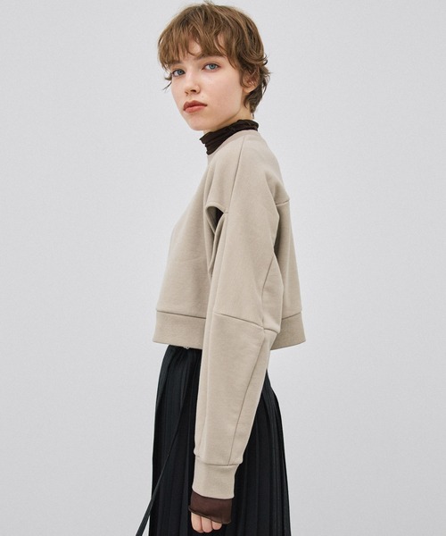 PUBLIC TOKYO（パブリックトウキョウ）の「ショルダースリットショートスウェット（スウェット・レディース・アイボリー/ブラック/ベージュ/ライム・FREE）」の8枚目の写真