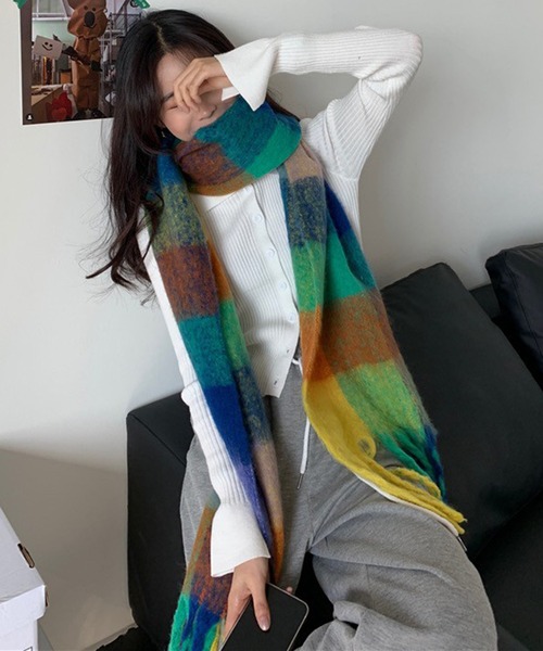 Chaco closet（チャコ クローゼット）の「ボリュームフリンジチェックマフラー（マフラー・レディース・グレー/ブラウン/ブルー/イエロー/パープル/ピンク/グリーン/レッド・FREE）」の22枚目の写真