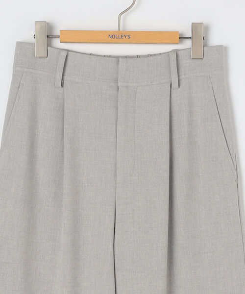 NOLLEY’S(ノーリーズ)の「ウォッシャブルタックワイドパンツ(その他パンツ・レディース・オフホワイト/ライトグレー・34/36/38)」の15枚目の写真