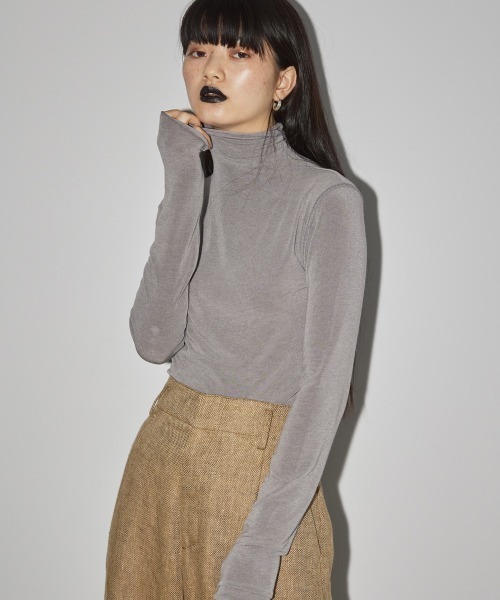 TODAYFUL(トゥデイフル)の「ソフトタートルトップス(Tシャツ/カットソー・レディース・ブラック/ナチュラル/ブルー系その他/キナリ・FREE)」の4枚目の写真