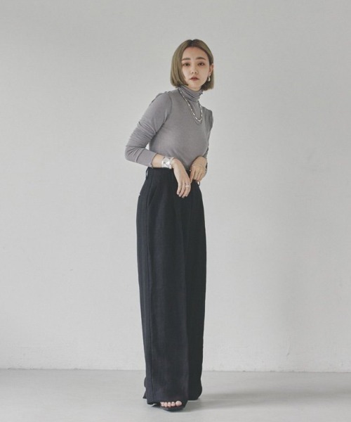 TODAYFUL(トゥデイフル)の「ソフトタートルトップス(Tシャツ/カットソー・レディース・ブラック/ナチュラル/ブルー系その他/キナリ・FREE)」の5枚目の写真