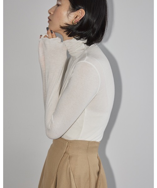 TODAYFUL(トゥデイフル)の「ソフトタートルトップス(Tシャツ/カットソー・レディース・ブラック/ナチュラル/ブルー系その他/キナリ・FREE)」の8枚目の写真