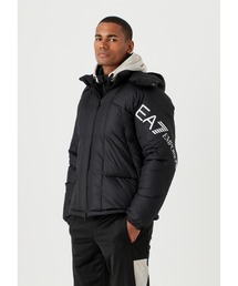 EMPORIO ARMANI EA7（エンポリオアルマーニイーエーセブン）の
