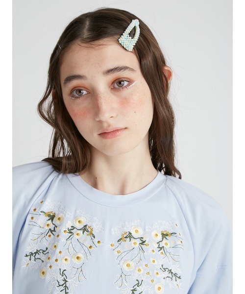 FURFUR（ファーファー）の「フラワー刺繍鹿子ワンピース（ワンピース・レディース・サックスブルー/ブラック/ホワイト・FREE）」の7枚目の写真
