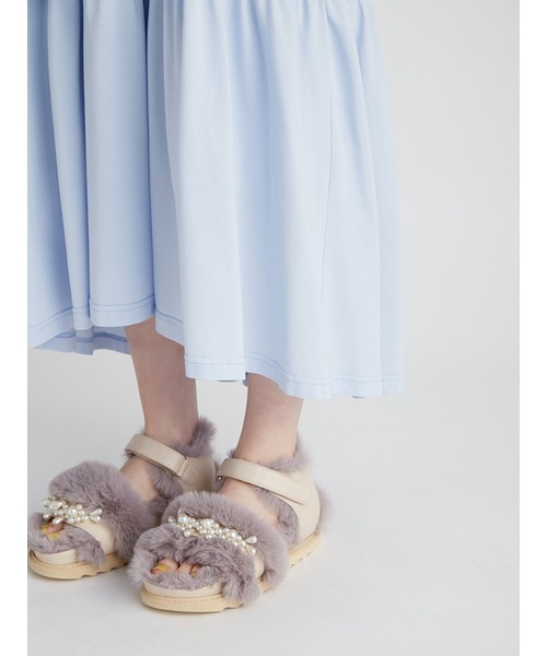 FURFUR（ファーファー）の「フラワー刺繍鹿子ワンピース（ワンピース・レディース・サックスブルー/ブラック/ホワイト・FREE）」の9枚目の写真