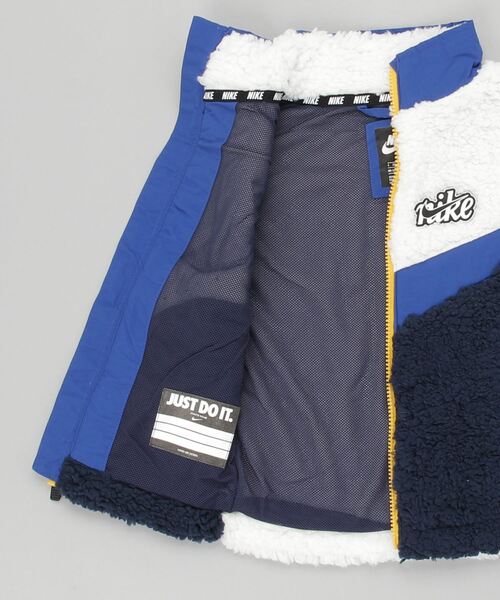 NIKE(ナイキ)の「ナイキ NIKE シェルパベスト_SHERPA VEST(ベスト・キッズ・ベージュ・105cm/115cm/110cm/120cm)」の2枚目の写真
