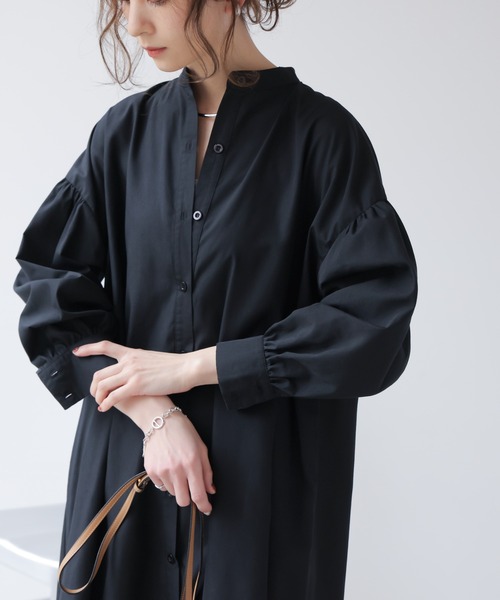 frames RAY CASSIN(フレームスレイカズン)の「WEB限定 ボリュームスリーブバンドカラーワンピース(シャツワンピース・レディース・オフホワイト/レッド/ブラック・FREE)」の8枚目の写真