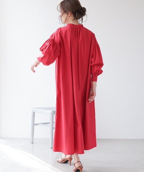 frames RAY CASSIN(フレームスレイカズン)の「WEB限定 ボリュームスリーブバンドカラーワンピース(シャツワンピース・レディース・オフホワイト/レッド/ブラック・FREE)」の7枚目の写真