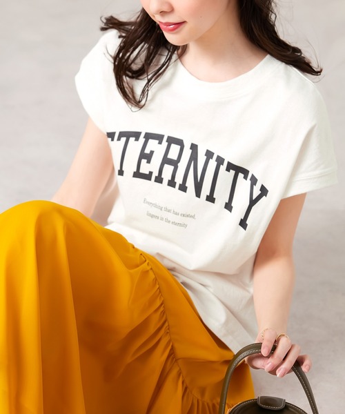 CHAN ME（チャンミ）の「綿100％カレッジロゴフレンチスリーブTシャツ（Tシャツ/カットソー・レディース・グリーン系その他/レッド系その他/ブラック/ホワイト/オレンジ系その他・MEDIUM/LARGE/X-LARGE）」の2枚目の写真