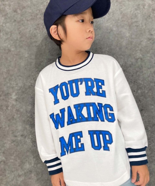 THE CASUAL(カジュアル)の「ラインリブビッグトレーナー(スウェット・キッズ・ブラック/ベージュ系/ダークグリーン/チャコール/オフホワイト/グレー系2/グレー系1/杢グレー/グレー系/ベージュ/グレー系3/ネイビー系/ブラック系/ホワイト系/ダークネイビー/ダークグリーン系・120cm/110cm/140cm/150cm/160cm/130cm)」の3枚目の写真