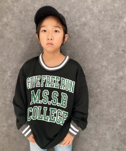 THE CASUAL(カジュアル)の「ラインリブビッグトレーナー(スウェット・キッズ・ブラック/ベージュ系/ダークグリーン/チャコール/オフホワイト/グレー系2/グレー系1/杢グレー/グレー系/ベージュ/グレー系3/ネイビー系/ブラック系/ホワイト系/ダークネイビー/ダークグリーン系・120cm/110cm/140cm/150cm/160cm/130cm)」の5枚目の写真
