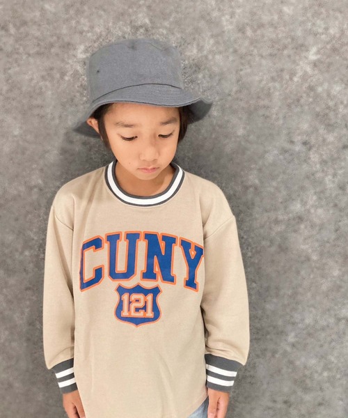 THE CASUAL(カジュアル)の「ラインリブビッグトレーナー(スウェット・キッズ・ブラック/ベージュ系/ダークグリーン/チャコール/オフホワイト/グレー系2/グレー系1/杢グレー/グレー系/ベージュ/グレー系3/ネイビー系/ブラック系/ホワイト系/ダークネイビー/ダークグリーン系・120cm/110cm/140cm/150cm/160cm/130cm)」の2枚目の写真