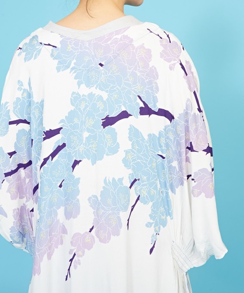 カヤ（カヤ）の「【カヤ】春錦UV長羽織（カーディガン/ボレロ・レディース・ライトブルー/ブラック/パープル/ライトピンク・FREE）」の8枚目の写真