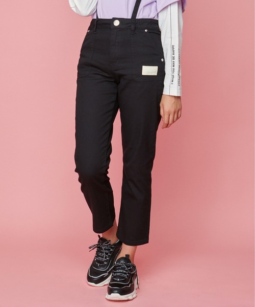 JENNI love(ジェニィラブ)の「サス付きバックリボンロングパンツ(デニムパンツ・キッズ・ブラック/ベージュ/サックスブルー/ブルー・130cm/140cm/150cm/160cm)」の2枚目の写真