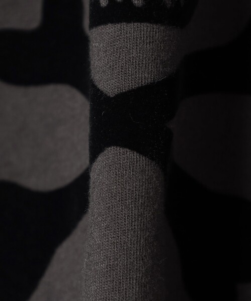 BEAMS mini（ビームスミニ）の「BEAMS mini / スカル フロッキー Tシャツ 23SS（90～150cm）（Tシャツ/カットソー・キッズ・チャコールグレー/オフホワイト・100/110/90/120/130/150/140）」の14枚目の写真