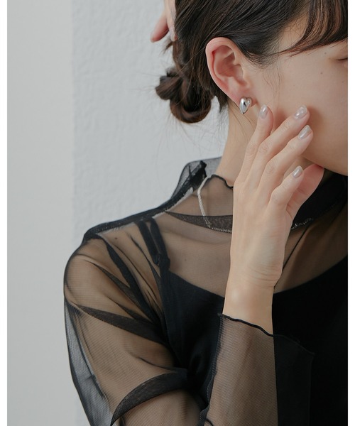 ear PAPILLONNER(イアパピヨネ)の「《WEB限定》ハート型クリップイヤリング(イヤリング・レディース・シルバー/ゴールド・FREE)」の7枚目の写真
