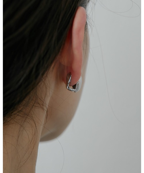 ear PAPILLONNER(イアパピヨネ)の「《WEB限定》ハート型クリップイヤリング(イヤリング・レディース・シルバー/ゴールド・FREE)」の14枚目の写真