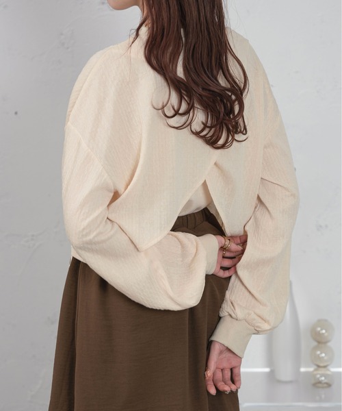 Ambre Ciel(アンブルシエル)の「スリットリボンプルオーバー/【WEB/EC限定商品】(Tシャツ/カットソー・レディース・ブラック/アイボリー/ベージュ・FREE)」の15枚目の写真