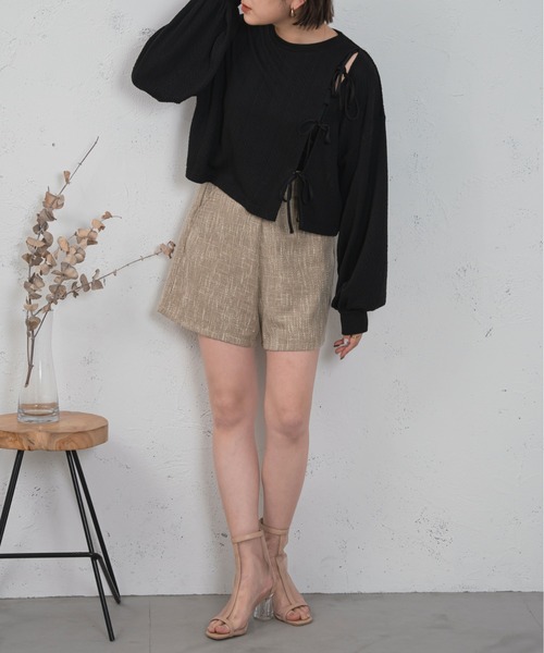 Ambre Ciel(アンブルシエル)の「スリットリボンプルオーバー/【WEB/EC限定商品】(Tシャツ/カットソー・レディース・ブラック/アイボリー/ベージュ・FREE)」の22枚目の写真