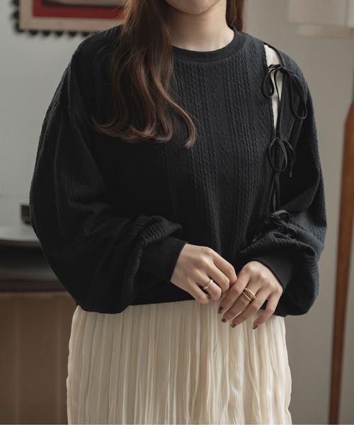 Ambre Ciel(アンブルシエル)の「スリットリボンプルオーバー/【WEB/EC限定商品】(Tシャツ/カットソー・レディース・ブラック/アイボリー/ベージュ・FREE)」の9枚目の写真