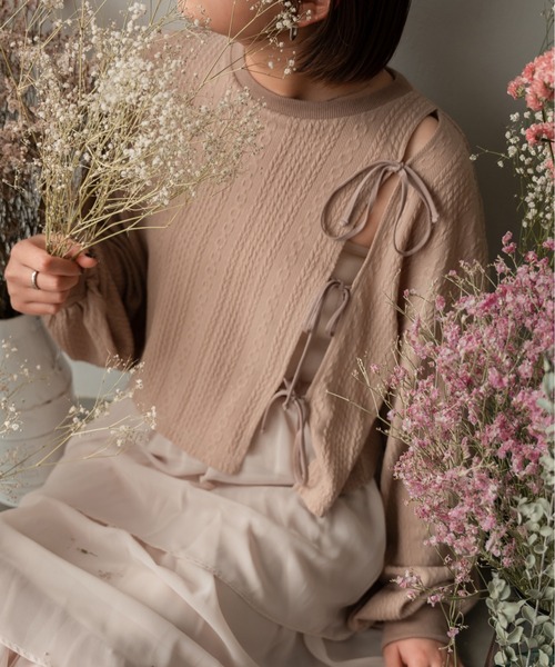 Ambre Ciel(アンブルシエル)の「スリットリボンプルオーバー/【WEB/EC限定商品】(Tシャツ/カットソー・レディース・ブラック/アイボリー/ベージュ・FREE)」の7枚目の写真