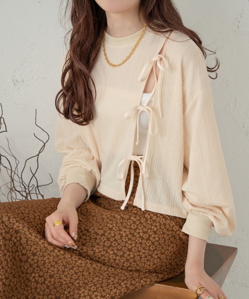 Ambre Ciel(アンブルシエル)の「スリットリボンプルオーバー/【WEB/EC限定商品】(Tシャツ/カットソー・レディース・ブラック/アイボリー/ベージュ・FREE)」の11枚目の写真