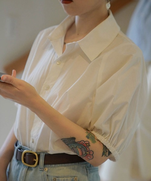 Vipoa（ヴィポア）の「ルーズシルエットパフスリーブシャツブラウス（シャツ/ブラウス・レディース・ブルー/ホワイト・FREE）」の6枚目の写真