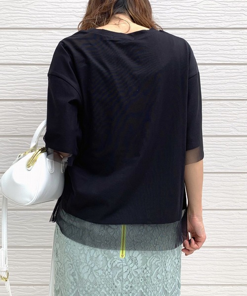 Q（キュー）の「プリントチュールT（Tシャツ/カットソー・レディース・ブラック/アイボリー・MEDIUM）」の5枚目の写真