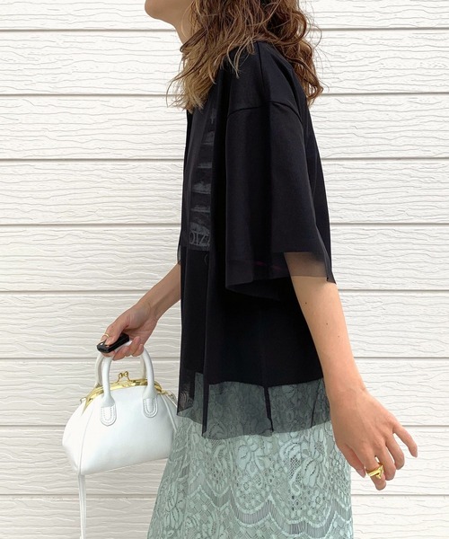 Q（キュー）の「プリントチュールT（Tシャツ/カットソー・レディース・ブラック/アイボリー・MEDIUM）」の8枚目の写真