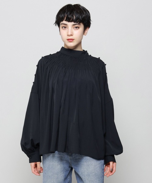 PAGEBOY（ページボーイ）の「オープンショルダーピンタックブラウス（シャツ/ブラウス・レディース・オフホワイト/ブラック/チャコールグレー・FREE）」の18枚目の写真