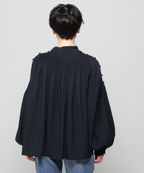 PAGEBOY（ページボーイ）の「オープンショルダーピンタックブラウス（シャツ/ブラウス・レディース・オフホワイト/ブラック/チャコールグレー・FREE）」の20枚目の写真