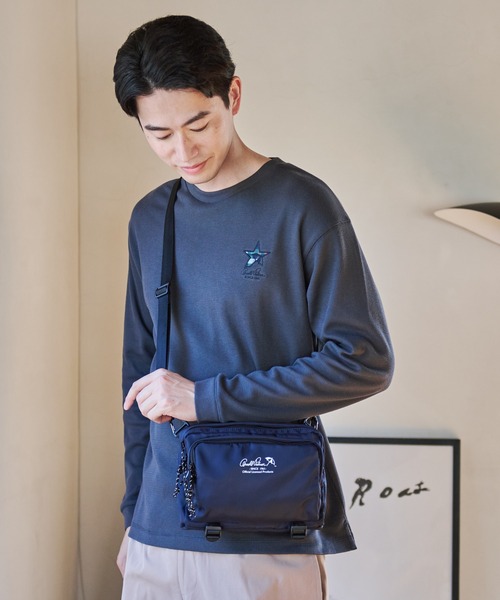 Arnold Palmer（アーノルドパーマー）の「ナイロン ツイル コンパクト シェア ショルダーバッグ（ショルダーバッグ・レディース・ブラック/ネイビー/ベージュ・F）」の17枚目の写真