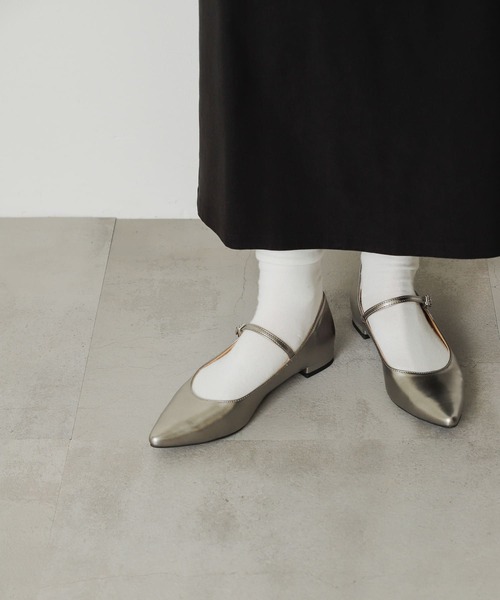 SENSE OF PLACE by URBAN RESEARCH(センスオブプレイスバイアーバンリサーチ)の「ポインテッドストラップシューズ(パンプス・レディース・バーガンディー/ブラック/シルバー・SMALL/MEDIUM/LARGE)」の13枚目の写真